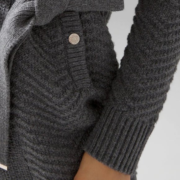 WHBM $140 NWT Fringe Shawl Sweater Coat Cardigan Jacket Grey S M - Picture 7 of 8